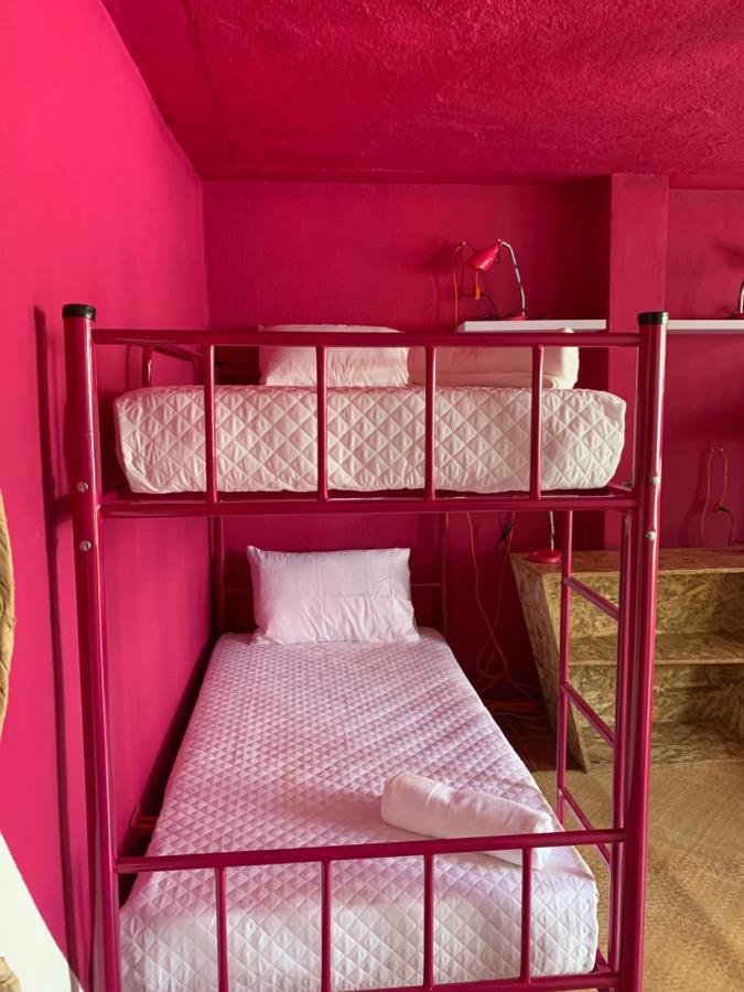 Why Not Hotel Antigua Ngoại thất bức ảnh