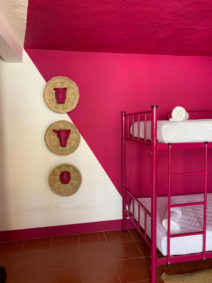 Why Not Hotel Antigua Ngoại thất bức ảnh