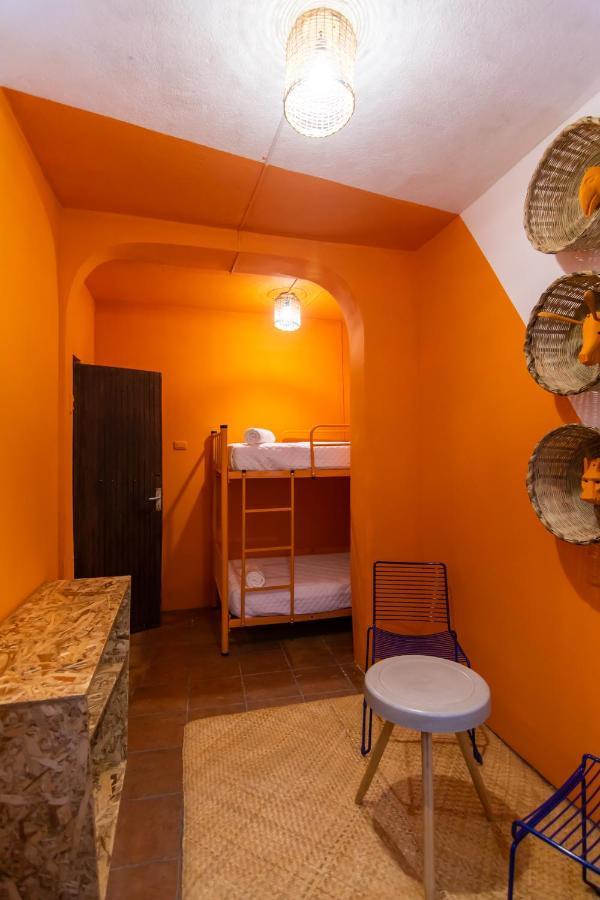 Why Not Hotel Antigua Ngoại thất bức ảnh