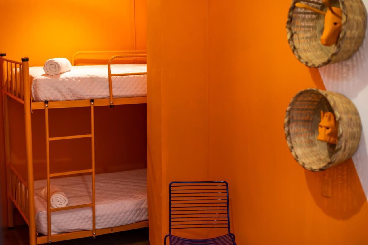 Why Not Hotel Antigua Ngoại thất bức ảnh