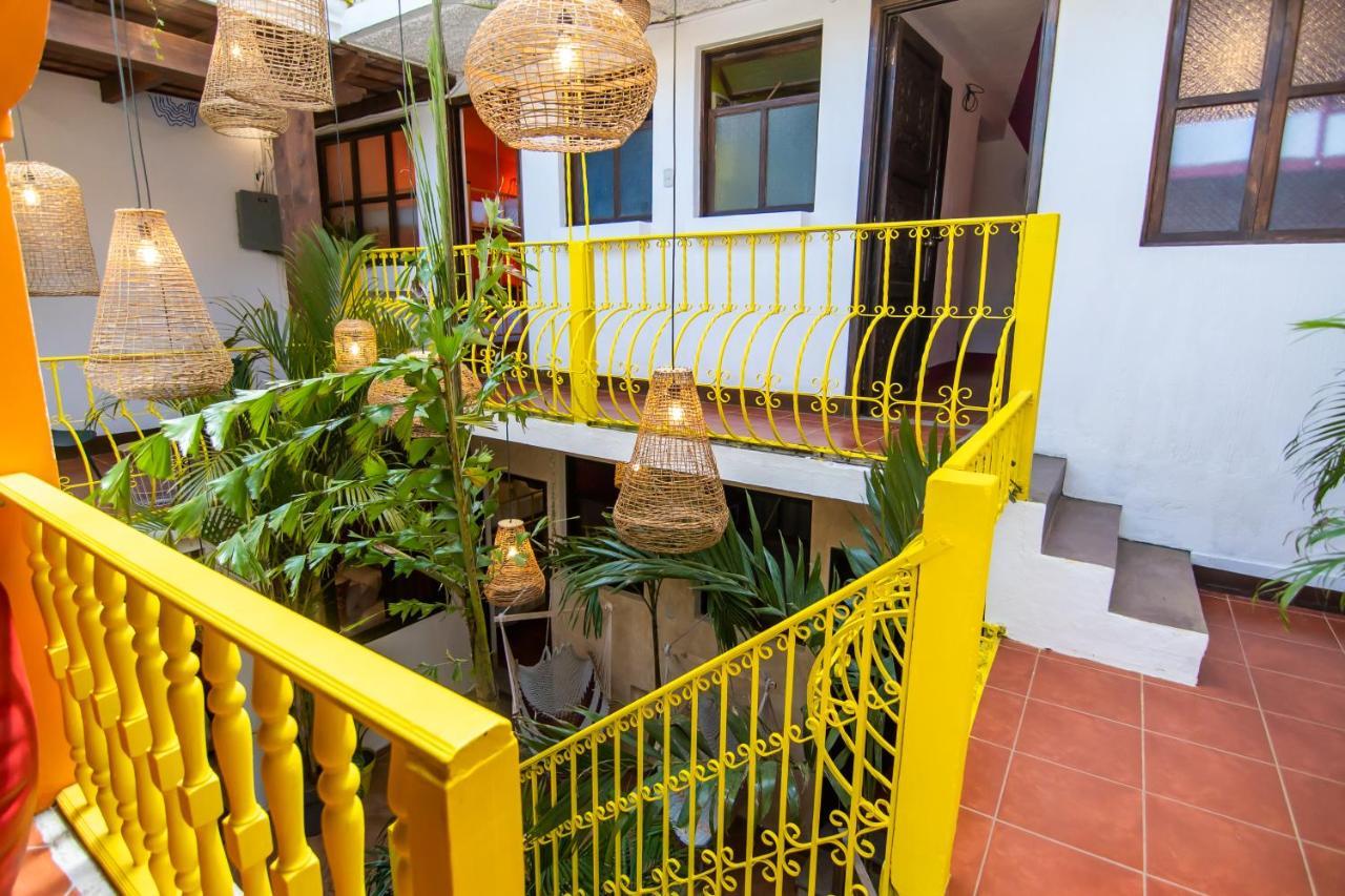 Why Not Hotel Antigua Ngoại thất bức ảnh