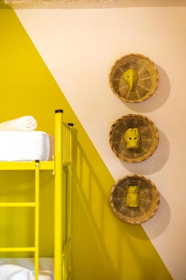 Why Not Hotel Antigua Ngoại thất bức ảnh